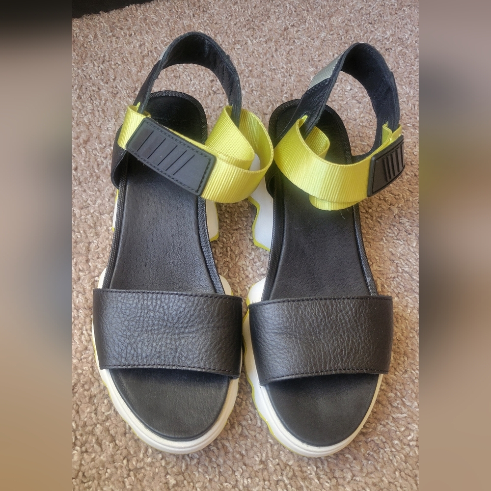 Sorel Black and Yellow Women's Sandals Kinetic Sz8 - Picture 4 of 12